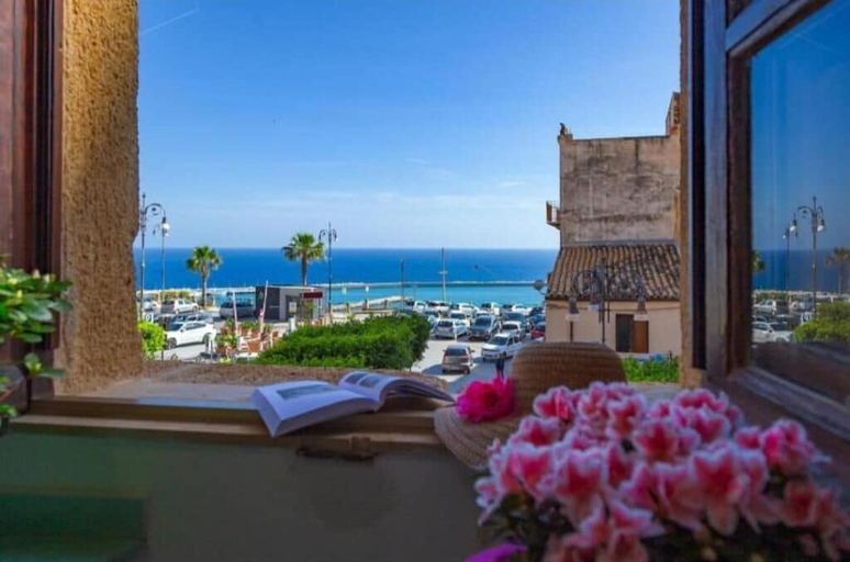 Interior, Torre del Pardo Guest House, Agrigento
