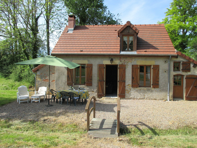 Exterior 5, Holiday Home in Isenay Near Lake and Forest, Nièvre