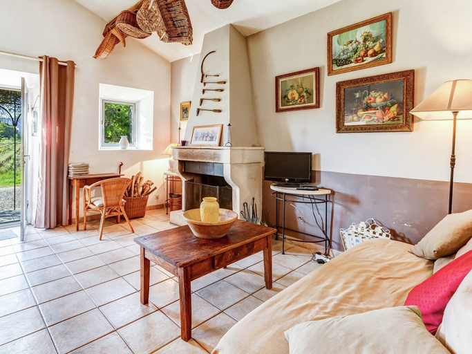 Others 2, Cottage in Oppede amidst Vineyards, Vaucluse
