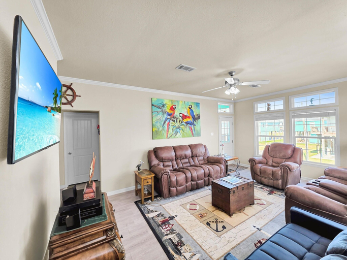 Living area 2, It's A Shellabration 3 Bedroom Home, Galveston