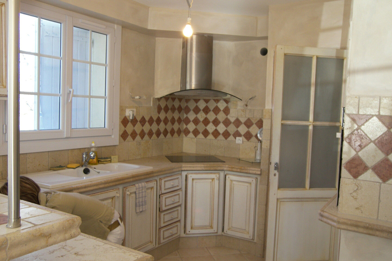 Private kitchen 3, Villa in Reillanne With Private Pool, Alpes-de-Haute-Provence