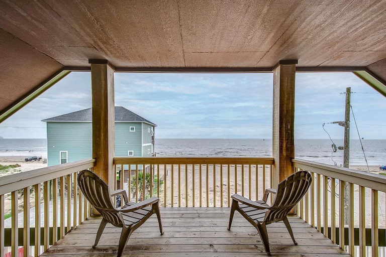 Property grounds 5, Sea Esta 4 Bedroom Home, Galveston