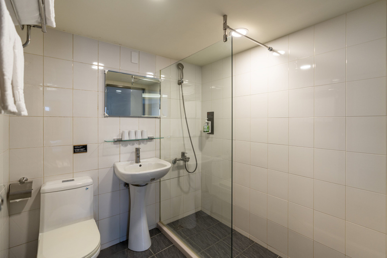 Bathroom 3, Chillax Inn, Kaohsiung