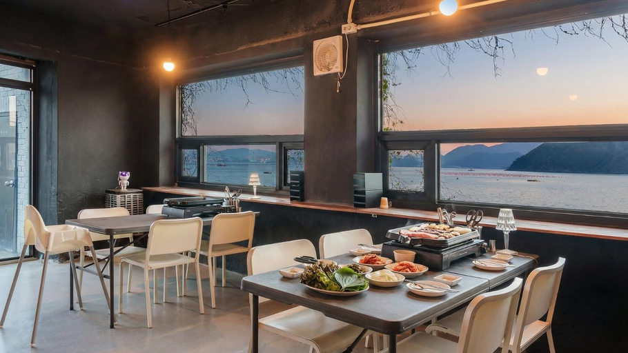 Food & Drinks 4, Geoje Lighthouse Pension, Geoje
