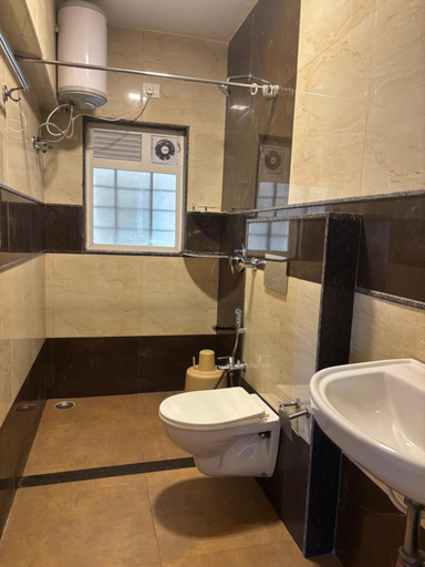 Bathroom 3, SRJ Thaneesh Residency, The Nilgiris