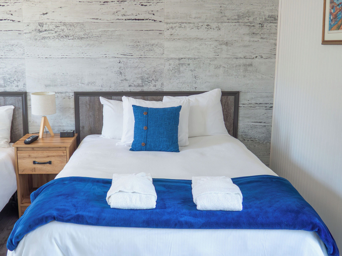Bedroom 2, Maison Lebreux - Motel, La Côte-de-Gaspé