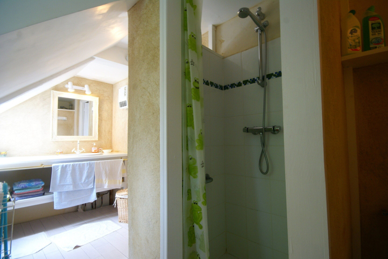 Bathroom, Breton Escape in Querrien, Finistère