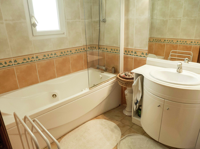 Bathroom 4, Chic Narbonne Pool Retreat, Aude