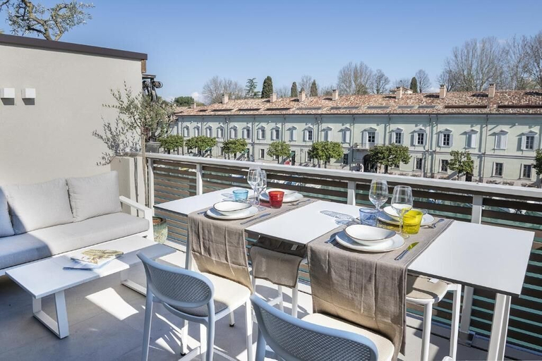 Others 5, Palazzo Cordigero, Verona
