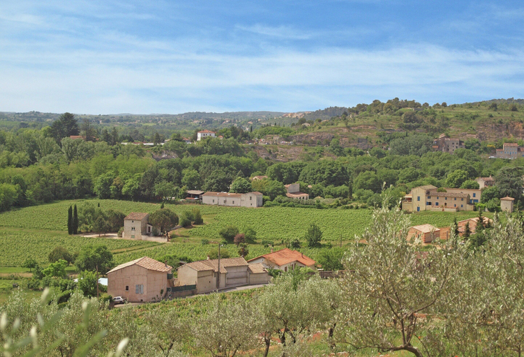 View from property 3, Saint-maximin: Pool & Peace, Gard