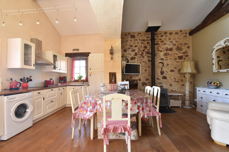 Private kitchen 3, Tranquil Escape in Dordogne, Dordogne