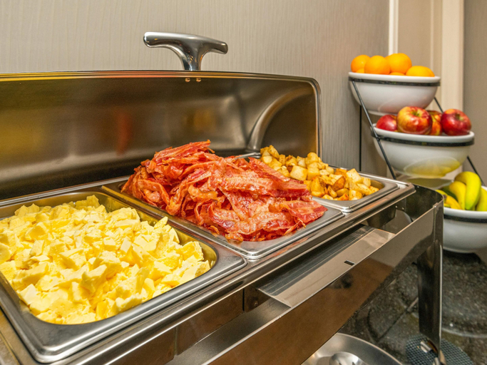 Food & Drinks 5, Comfort Inn Kanata Ottawa West, Ottawa