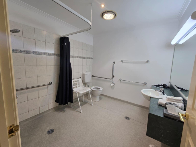 Bathroom 4, Best Western Crystal Inn, Gr. Bendigo - Inner East
