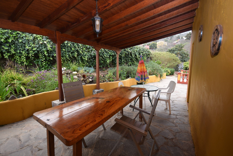 Balcony 5, Cave House in Tenerife With Pool and Beach, Santa Cruz de Tenerife