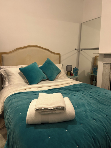 Bedroom 2, Saskia's Rooms, Hampshire