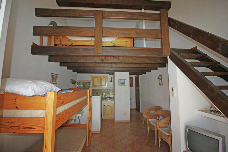Room 5, Villa in Provence With Pool and Garden, Var