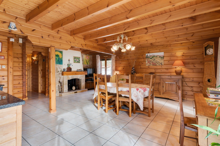 Food & Drinks 5, Nature Chalet in Abbevillers, Doubs