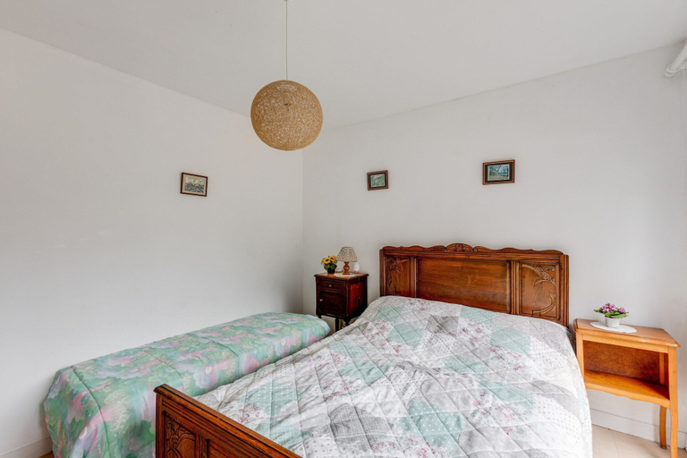 Room 2, Priziac Garden Hideaway, Morbihan
