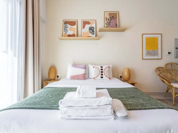 Bedroom 3, Charming Studio Escape With City View, Dubai