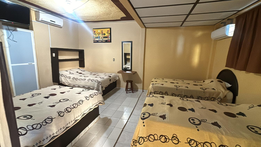 Bedroom 2, Hotel Luxi, Lázaro Cárdenas