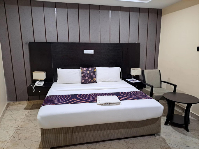 Bedroom 2, Sinclair Hotel, IlorinWe