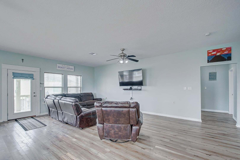 Living area 4, A Son Of A Sol 3 Bedroom Home, Galveston