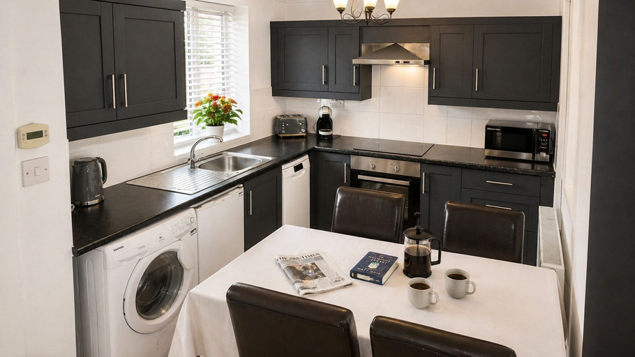 Others 4, Falstaff Cottage, Warwickshire