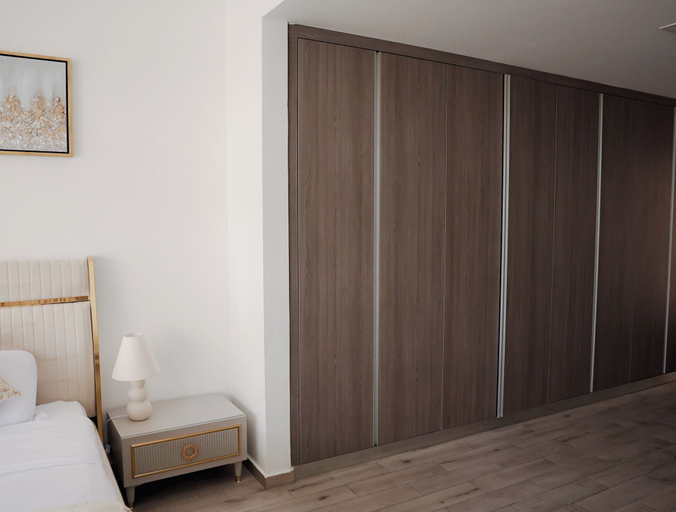 Room 4, Bright Studio with Rooftop Pool & Gym, Dubai