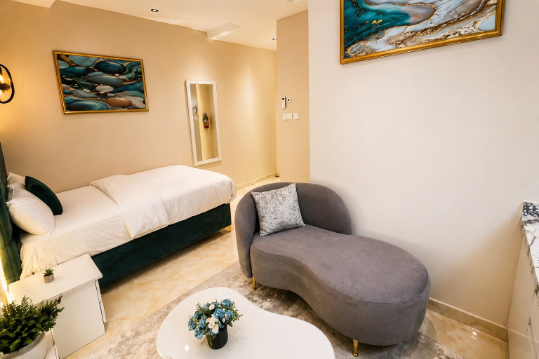 Room 4, Happy Lodge Shortlets & Suites, Eti-Osa