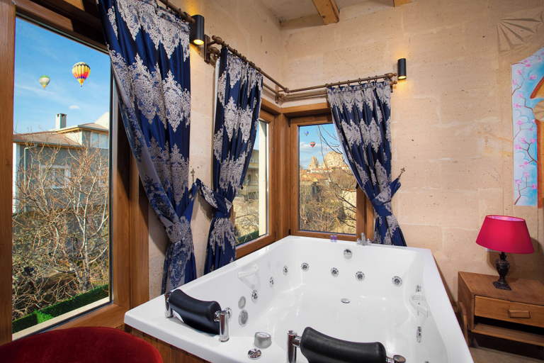 Bathroom 4, Cappadocia Tuğhan Stone House, Nevşehir