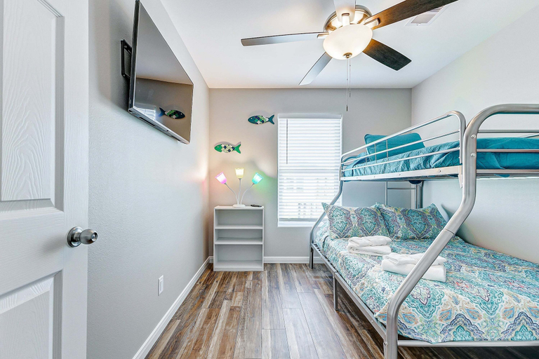 Room 3, A Quietude 3 Bedroom Home, Galveston