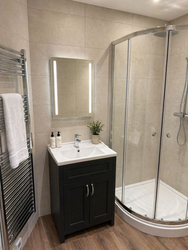 Bathroom 3, The Hurt Arms, Derbyshire