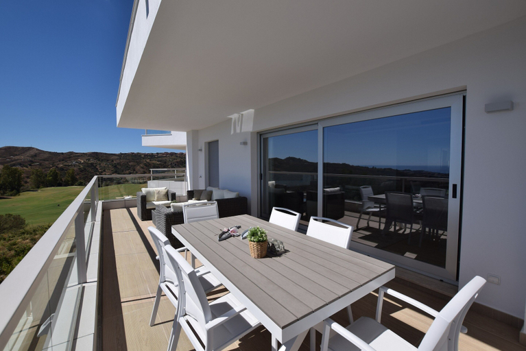 Balcony 3, Cozy Golf Retreat Costa del Sol, Málaga
