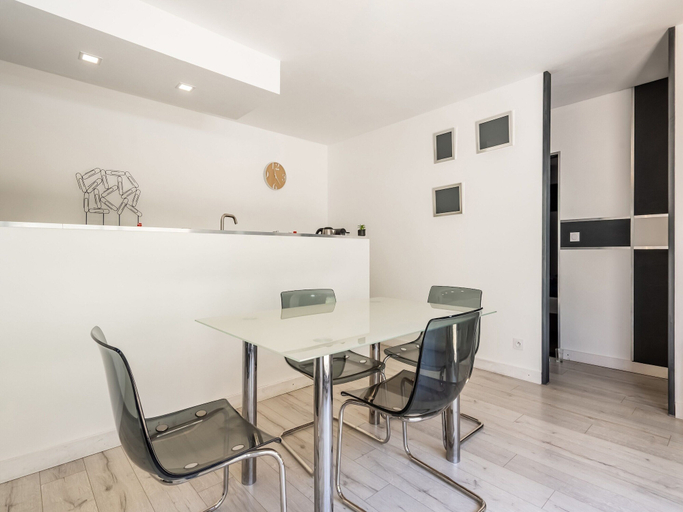 Dining 3, Elegant Villa With Private Pool, Ardèche