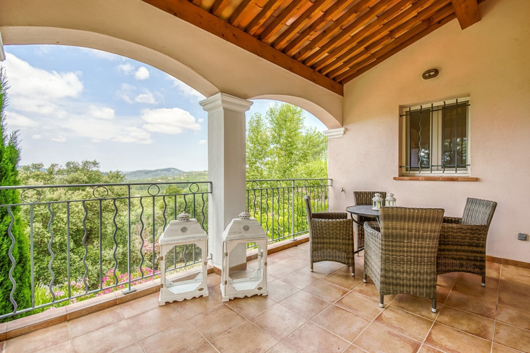 Balcony 2, Villa in Le Muy With Private Pool & Forest, Var