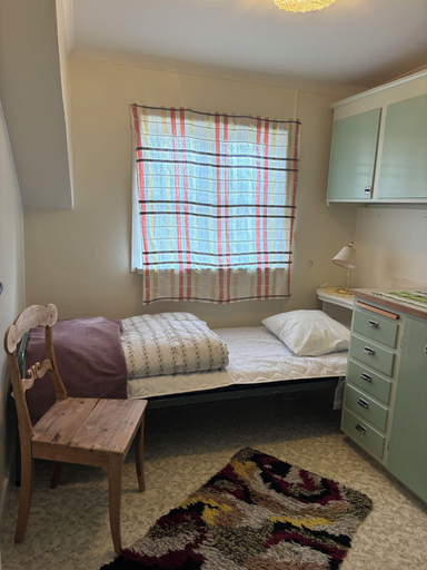 Room 2, The Old Farmhouse, Ragunda