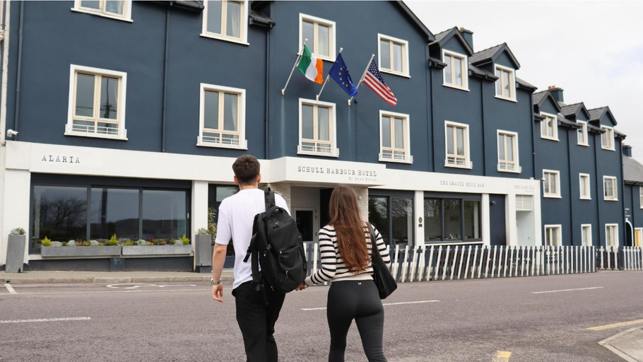 Exterior & Views 1, Schull Harbour Hotel & Leisure Centre