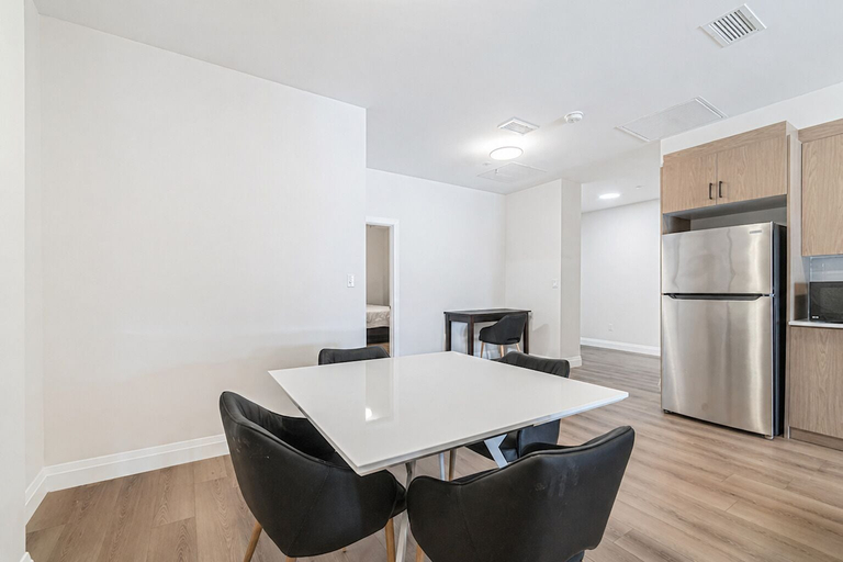 Dining, Meadowvale Living Hotel & Suites DT, Toronto