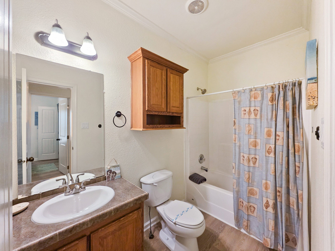 Bathroom 3, Mermaid Mansion 3 Bedroom Home, Galveston
