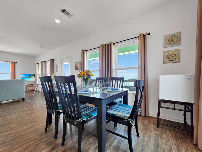 Dining 4, Sea Mist 2 Bedroom Home, Galveston
