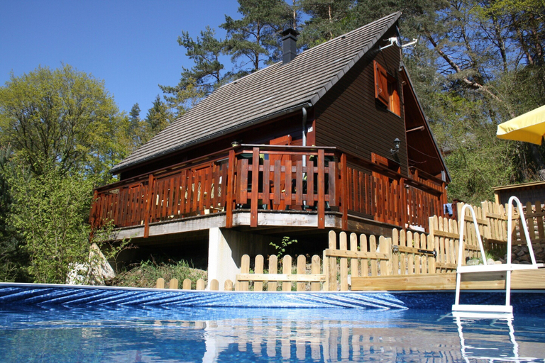 Exterior 4, Lakeside Escape for 6 Guests, Cantal