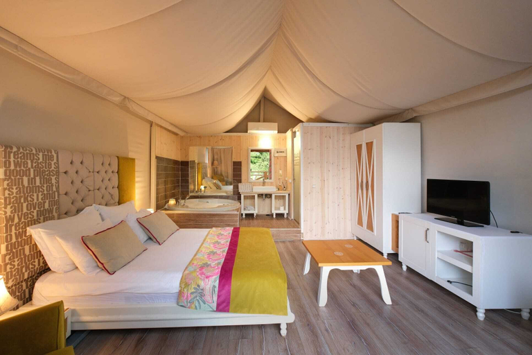 Bedroom 4, Sakli Gol Evleri, Bucak