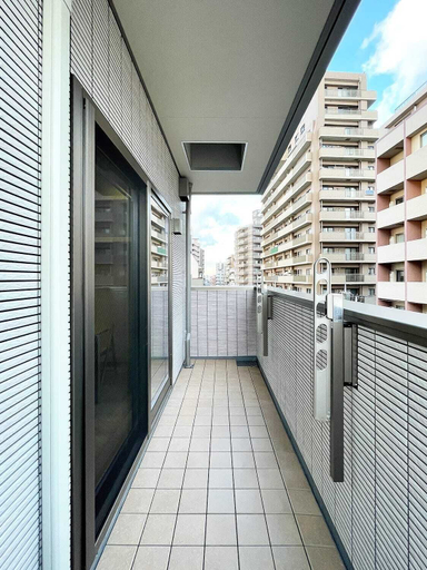Property grounds 4, Ex magazzino, Ōta