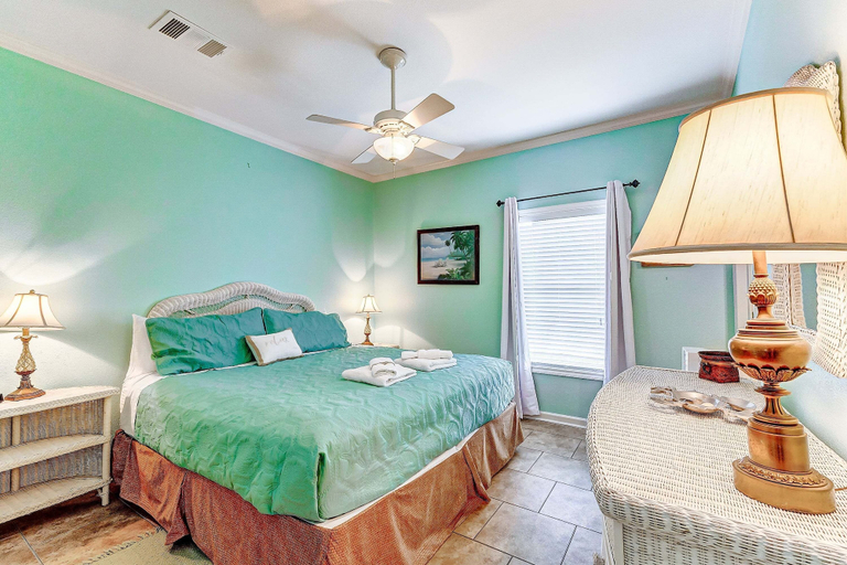 Room 4, Bolivar Bliss 3 Bedroom Home, Galveston