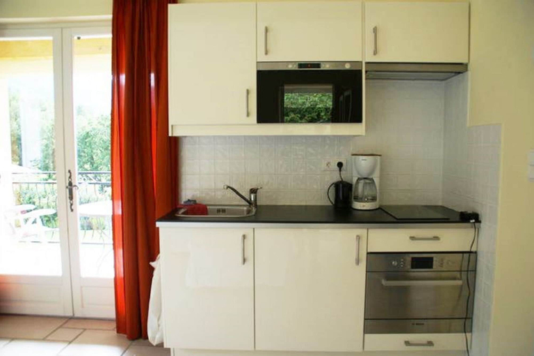 Private kitchen 4, Cycling Escape in Montbrun, Drôme