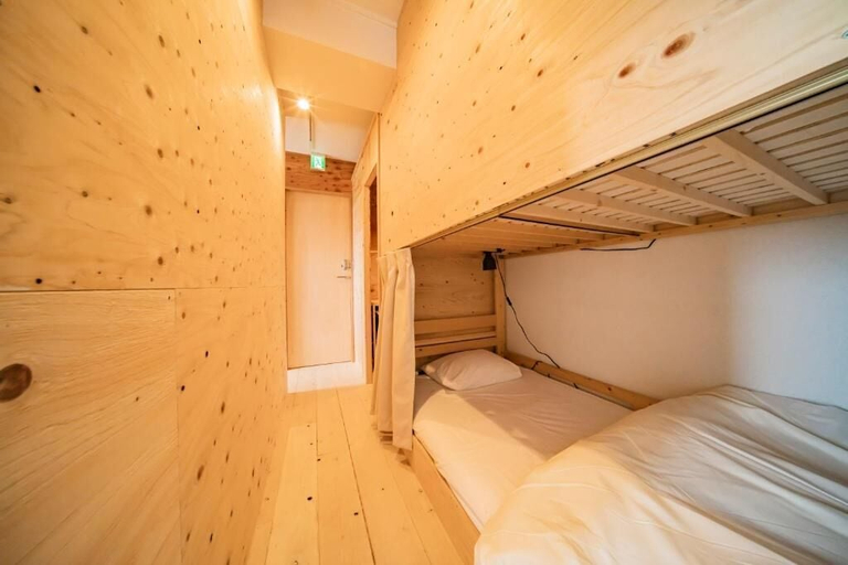 Room 3, ArtBar & GuestHouse ennova - Hostel, Atami