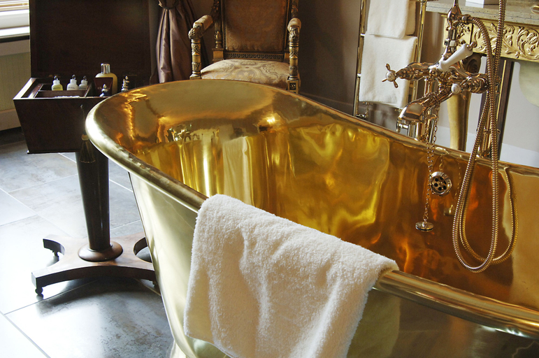 Bathroom 4, The Swan Hotel Wells, Somerset