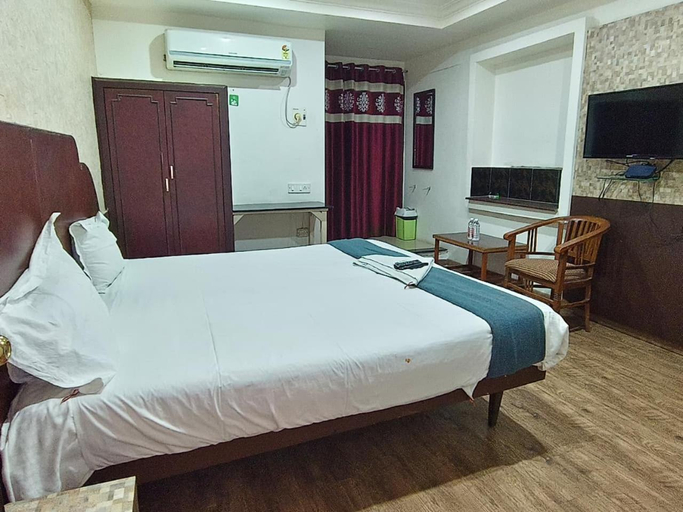Bedroom 2, Stay N Tour Home Adyar Chennai, Chennai