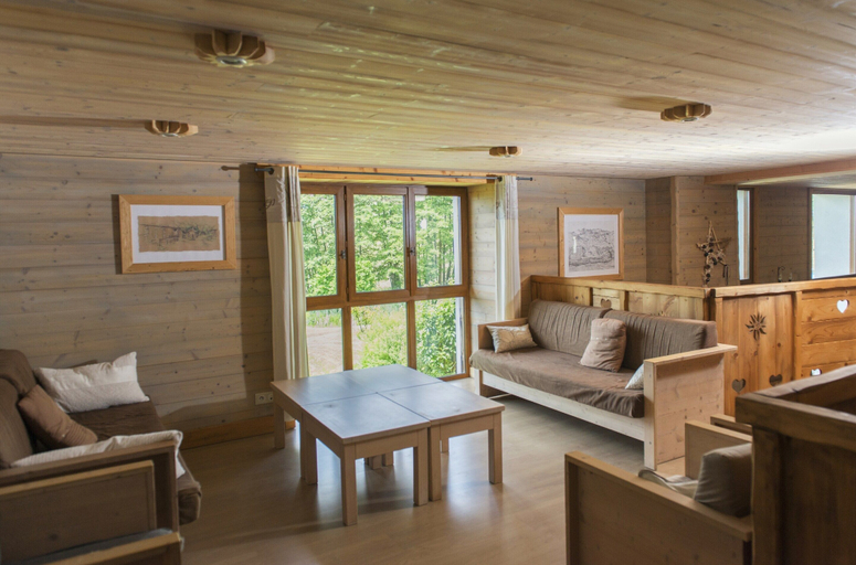 Living room 4, Mansion in Albertville Near Ski Slopes, Savoie