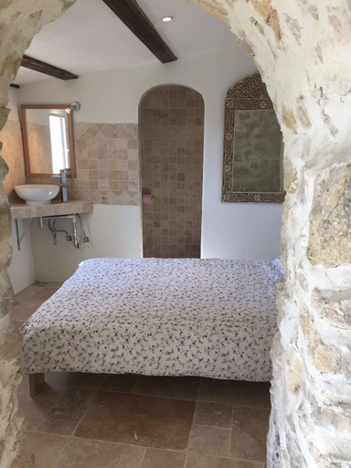 Room 2, Villa in Ampus With Panoramic Views & Pool, Var